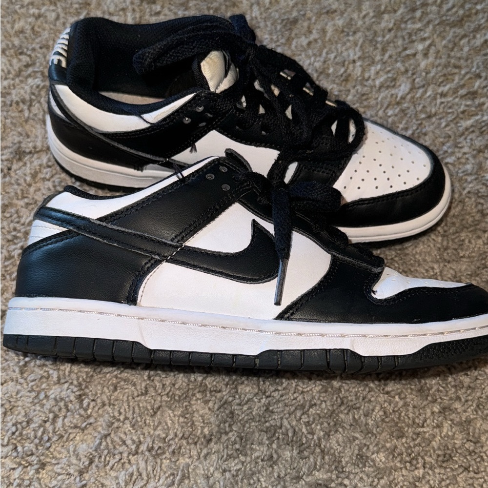 Nike Dunk Low Panda Size 4